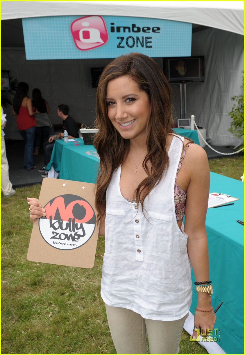 Ashley Tisdale & Alexa Vega: A Time For Heroes