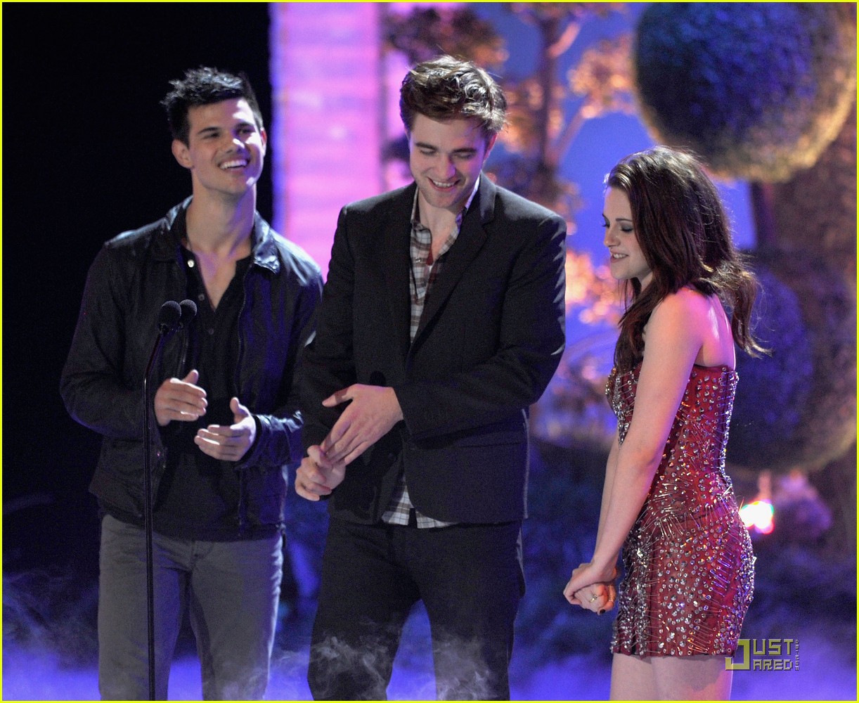 The Twilight Saga: Eclipse Wins 5 MTV Movie Awards!