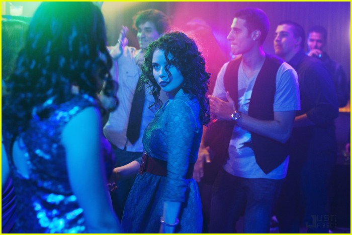 Skyler Samuels & Grace Phipps: Girl's Night Out!
