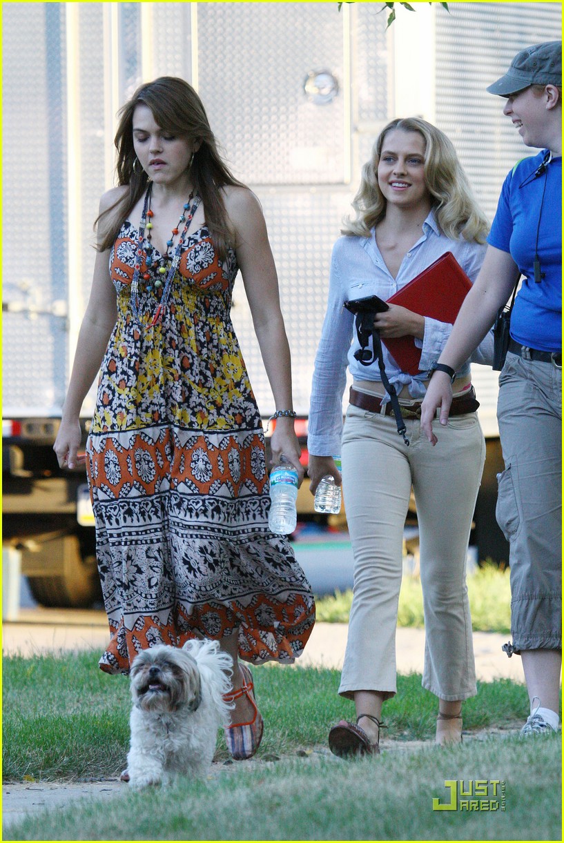 Aimee Teegarden & Teresa Palmer Go 'AWOL'