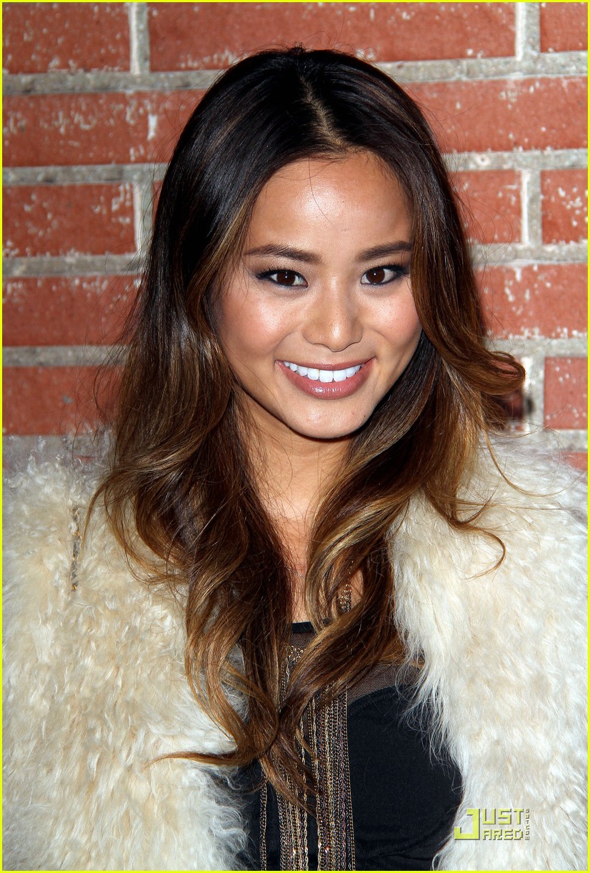 Jamie Chung & Jena Malone: What Goes Around, Comes Around