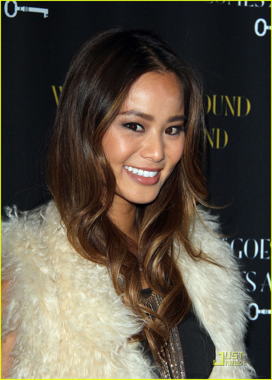 Jamie Chung & Jena Malone: What Goes Around, Comes Around