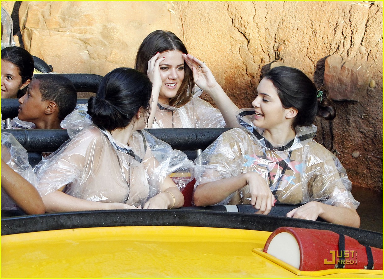 Kendall & Kylie Jenner: Jurassic Park Pair
