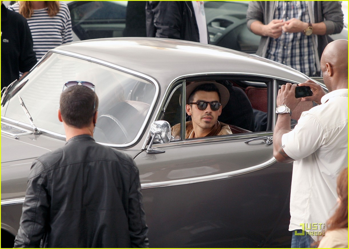 Joe Jonas: 'Just In Love' Video Set on the River Seine