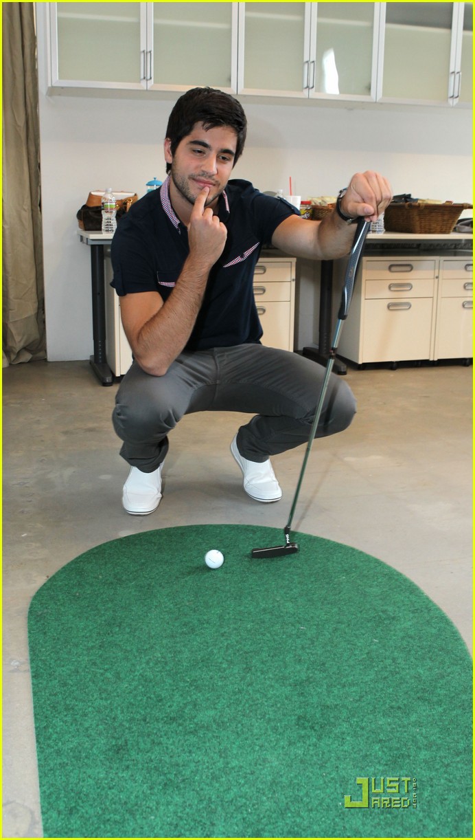 Kevin Jonas: Cambio Chat with Mikey Deleasa!