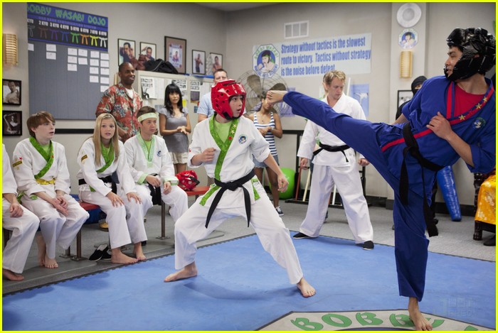 Leo Howard: Penguin Party on Kickin It'!