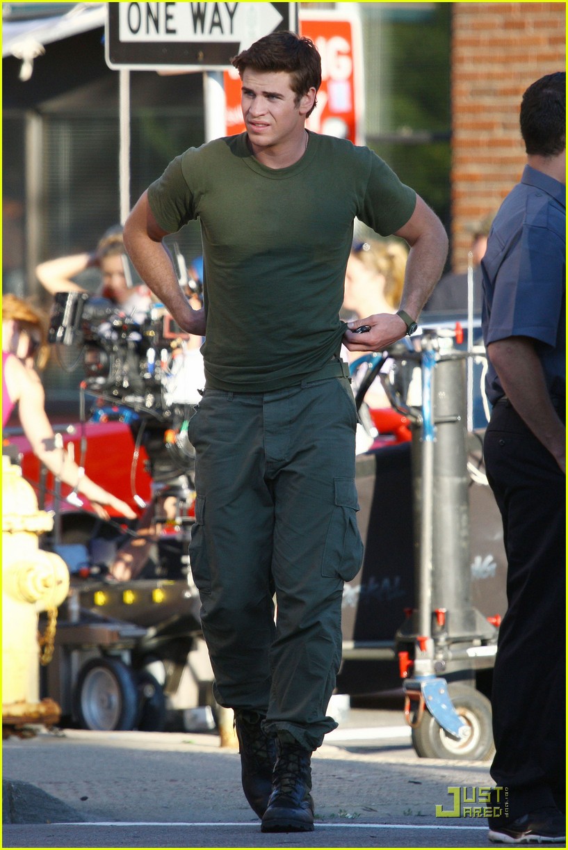 Liam Hemsworth & Austin Stowell are AWOL