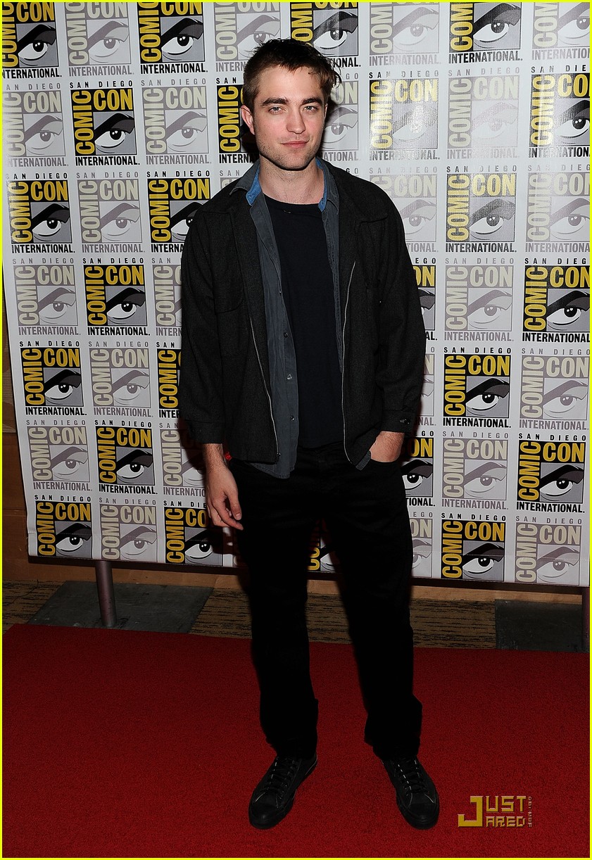 Robert Pattinson & Kristen Stewart: Comic-Con Couple