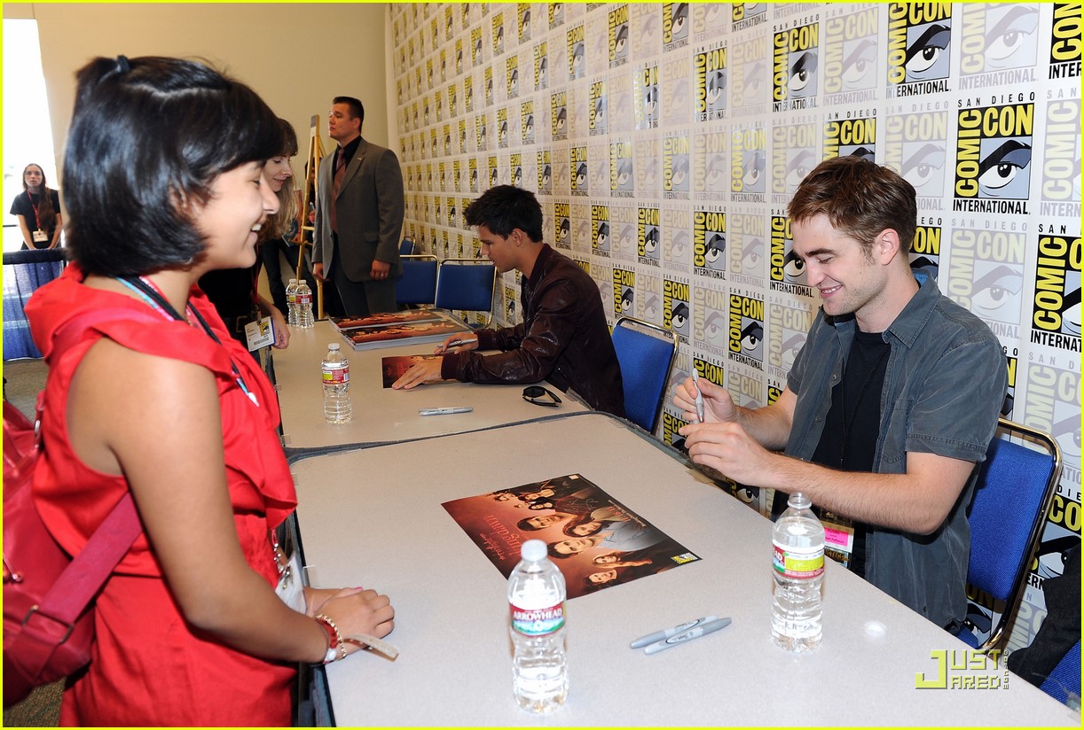 Robert Pattinson & Kristen Stewart: Comic-Con Couple