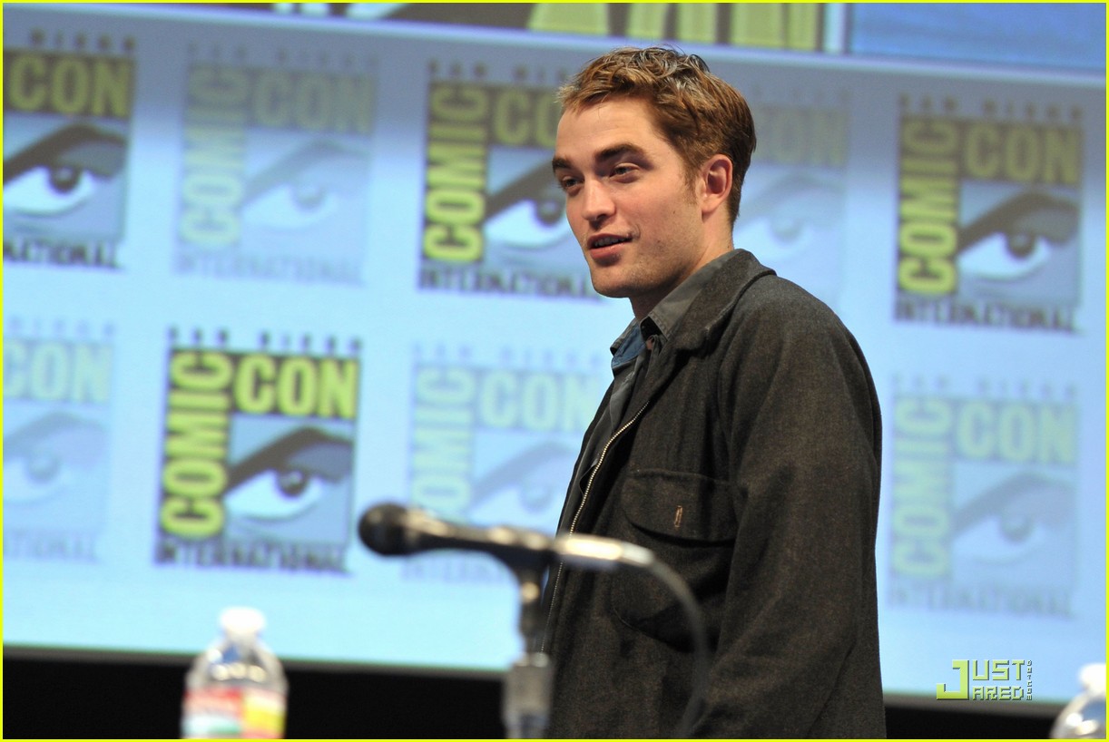 Robert Pattinson & Kristen Stewart: Comic-Con Couple