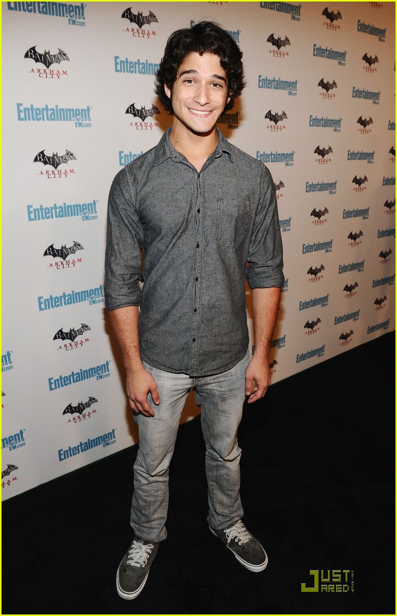 Colton Haynes Parties with EW at Comic-Con