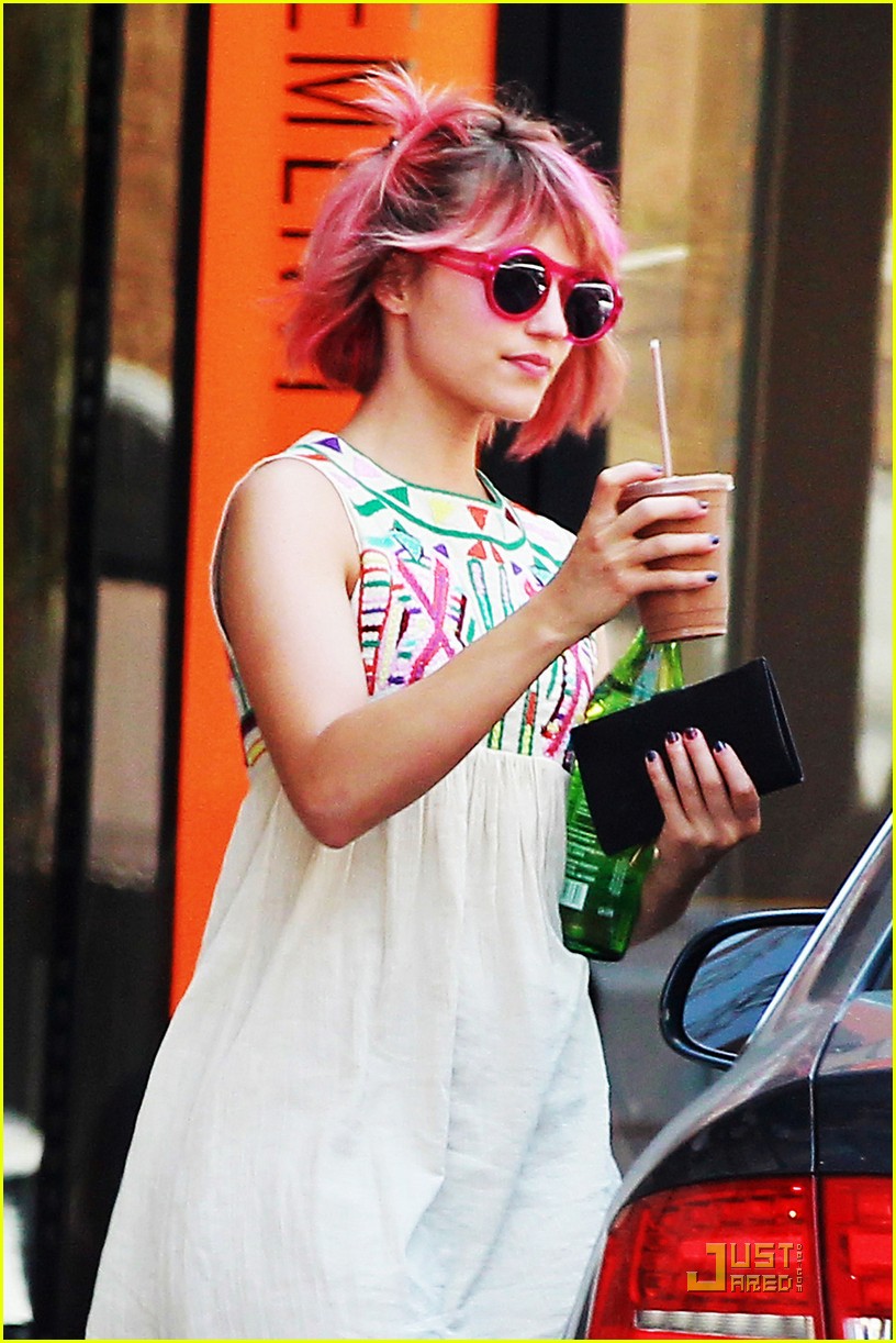 Dianna Agron: Pink Hair Pretty!