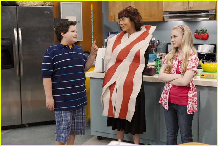 Sierra McCormick & Aedin Mincks: Cooking Class Ants