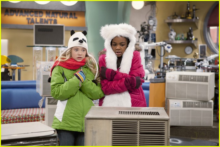 China Anne McClain & Sierra McCormick Chill Out