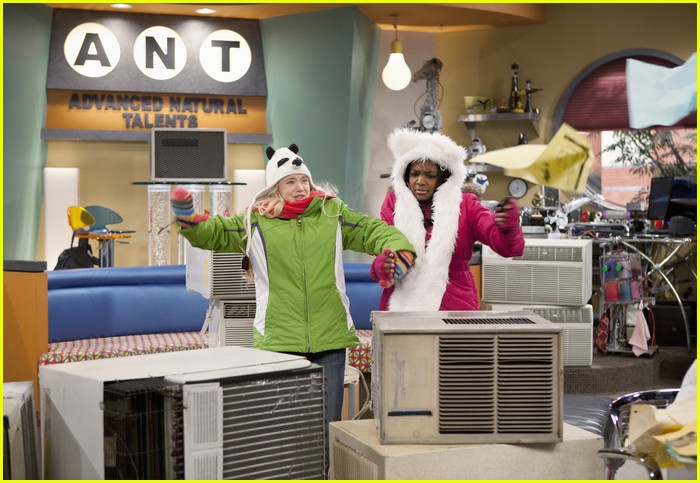 China Anne McClain & Sierra McCormick Chill Out