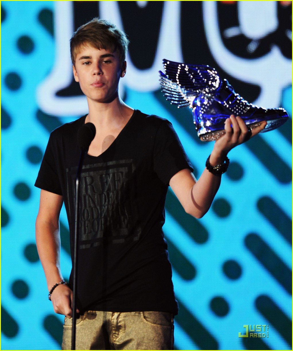 Justin Bieber -- Do Something Awards 2011
