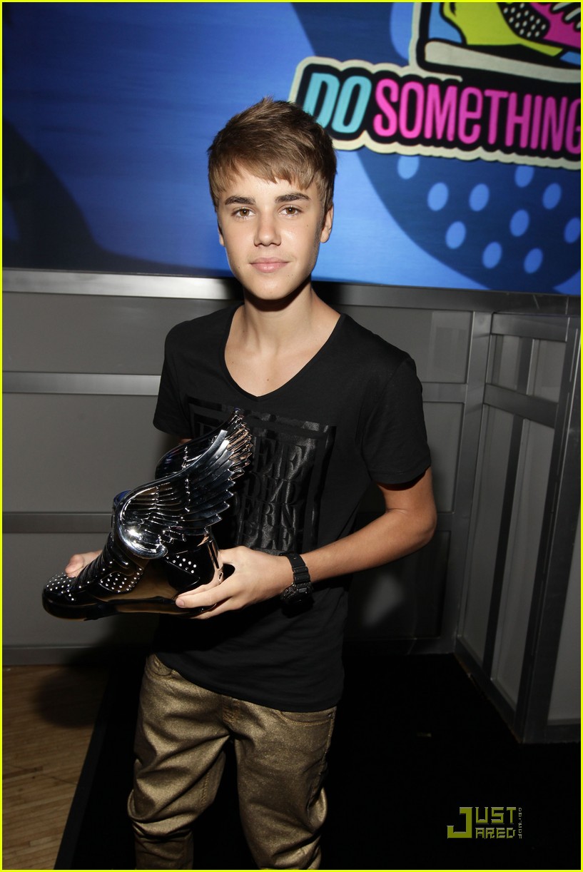Justin Bieber -- Do Something Awards 2011