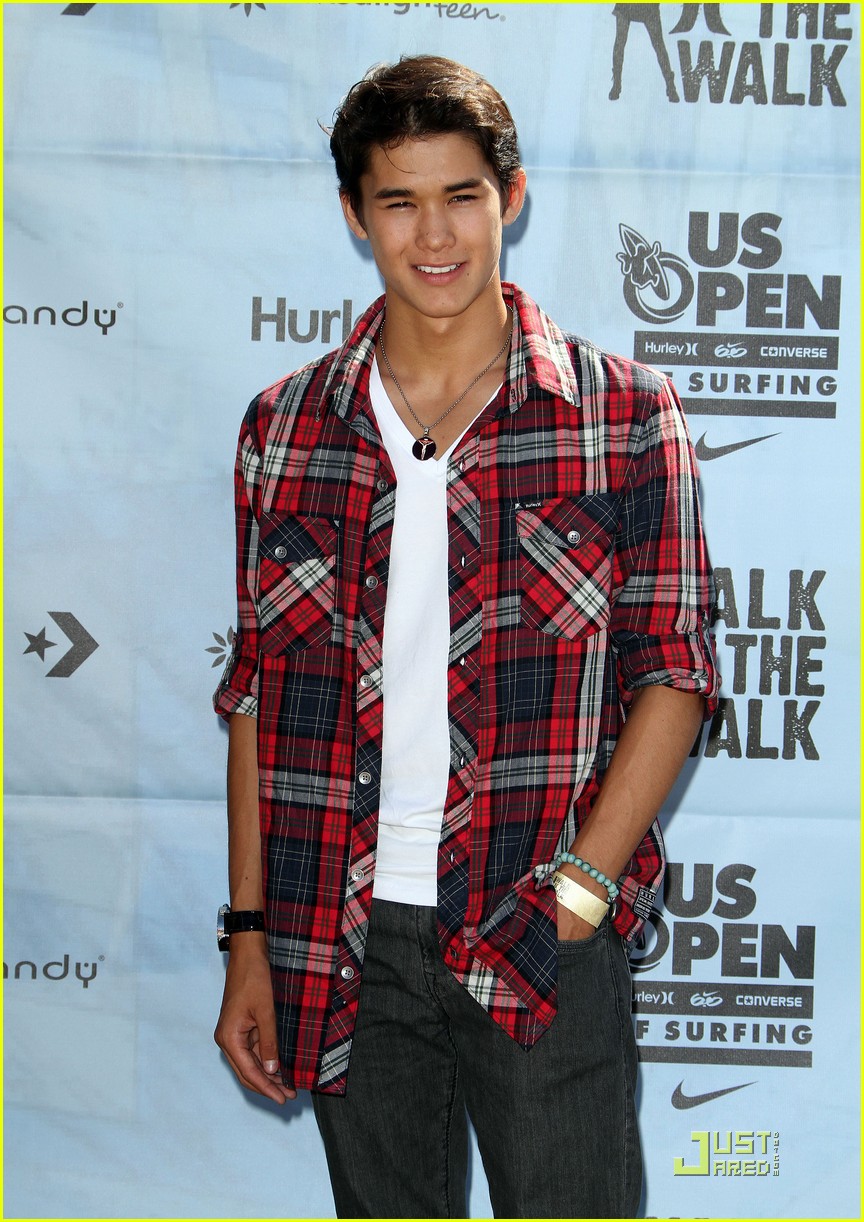 Booboo Stewart: Hurley's Walk The Walk Hunk