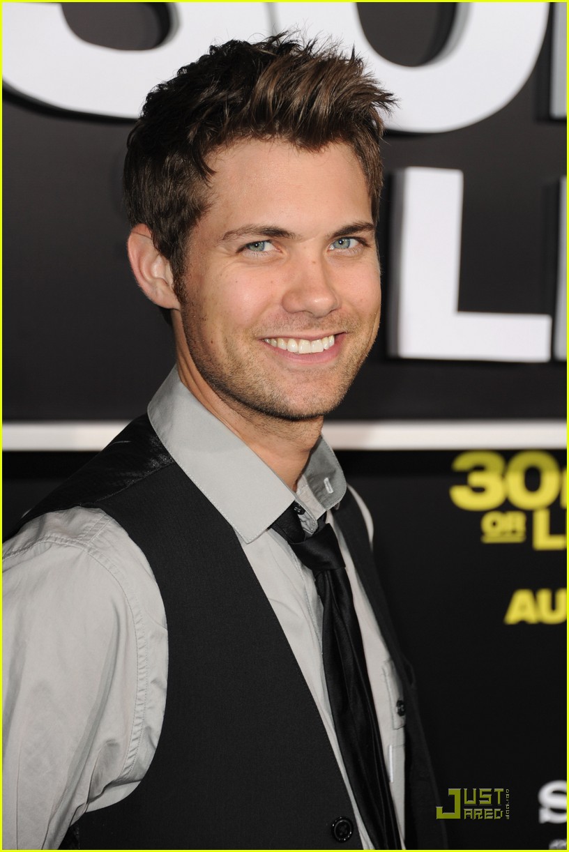 Drew Seeley & Amy Paffrath: '30 Minutes or Less' Premiere Pair