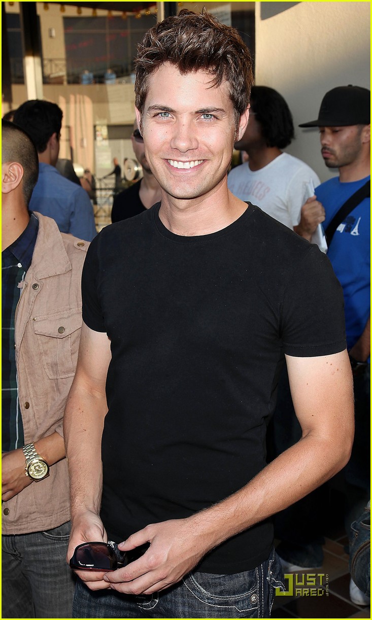 Drew Seeley & Amy Paffrath: '30 Minutes or Less' Premiere Pair