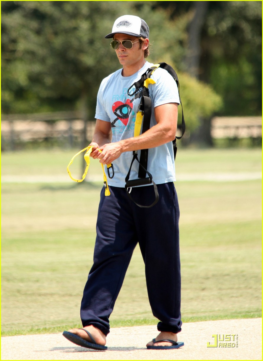 Zac Efron: 'Paperboy' at the Playground