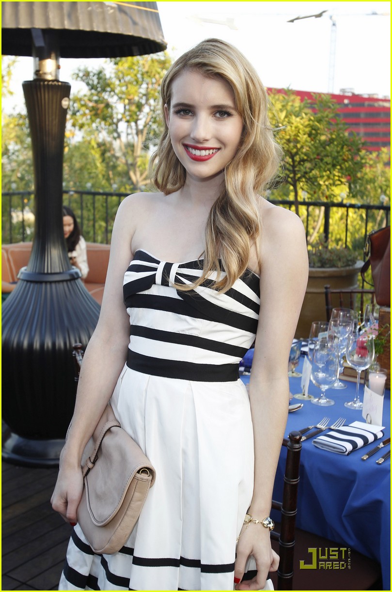 Emma Roberts: Kate Spade Stripes!