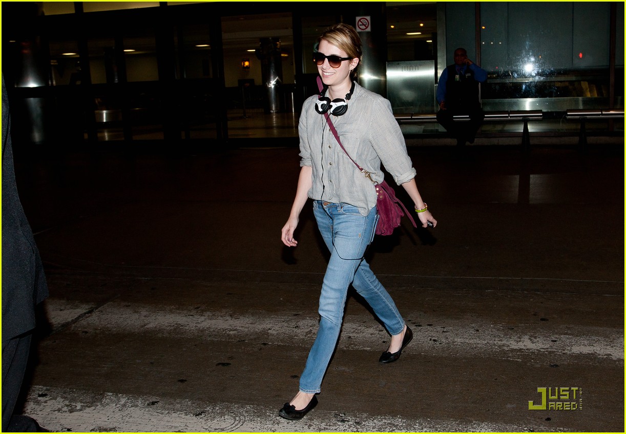 Emma Roberts: LAX Landing