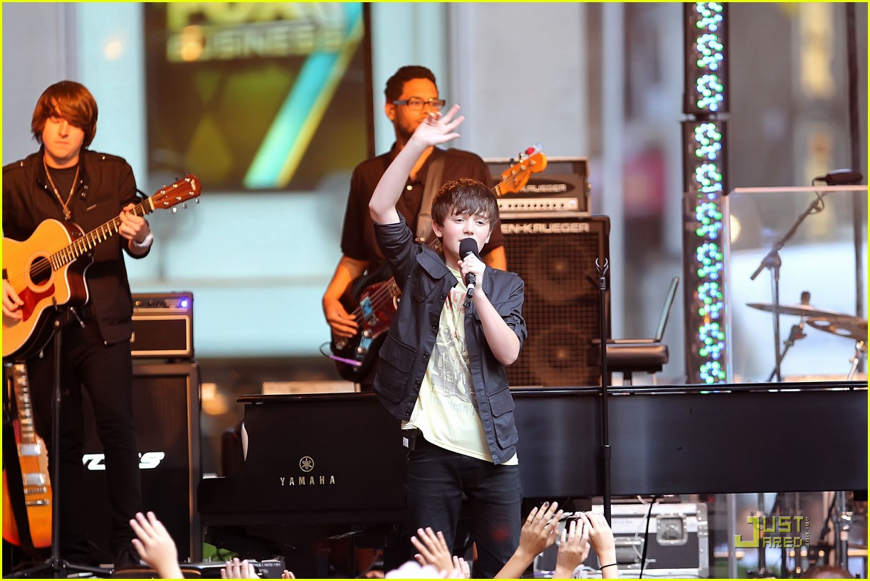 Greyson Chance: FOX & Friends Performance!