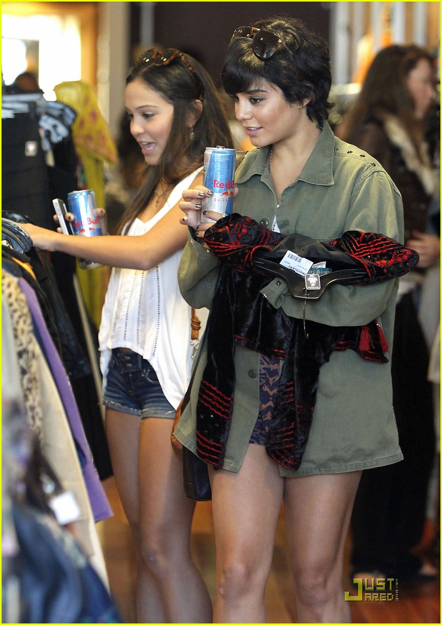 Vanessa & Stella Hudgens: Wasteland Shoppers