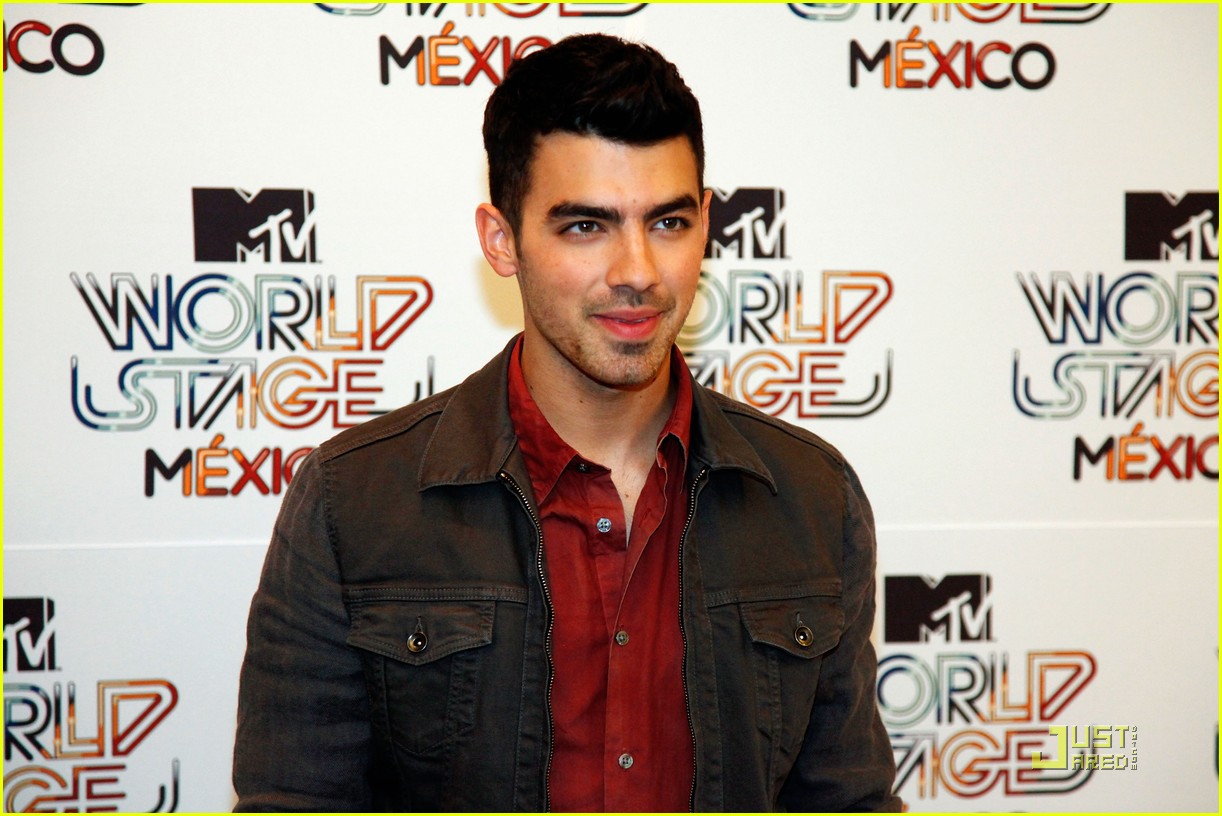 Joe Jonas: Mexico City Man