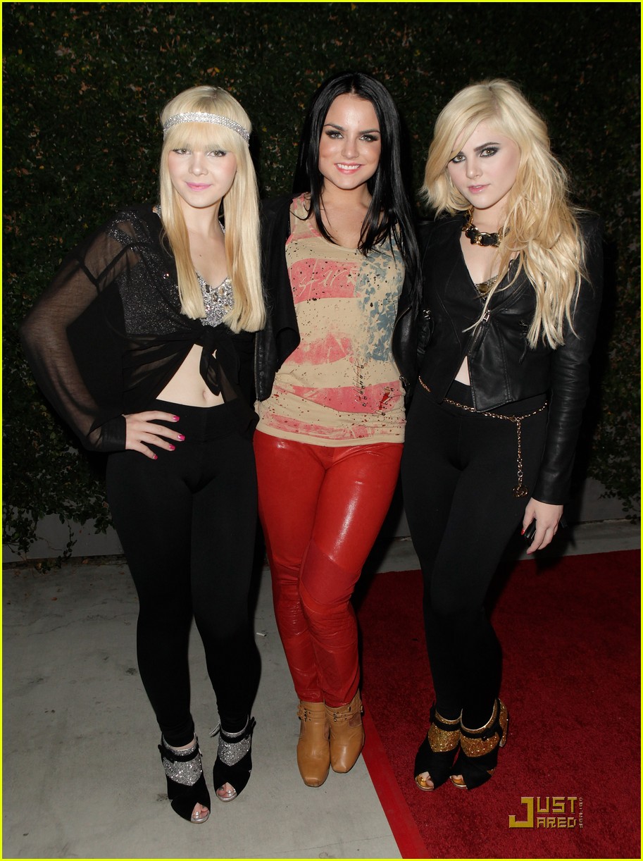 JoJo: Atom Factory with Destinee & Paris!