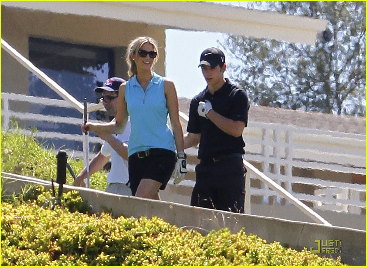 Nick Jonas: Golfing with Delta Goodrem!