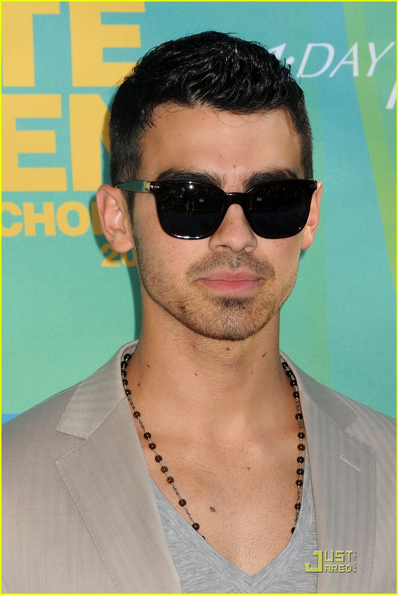Joe Jonas - Teen Choice Awards 2011