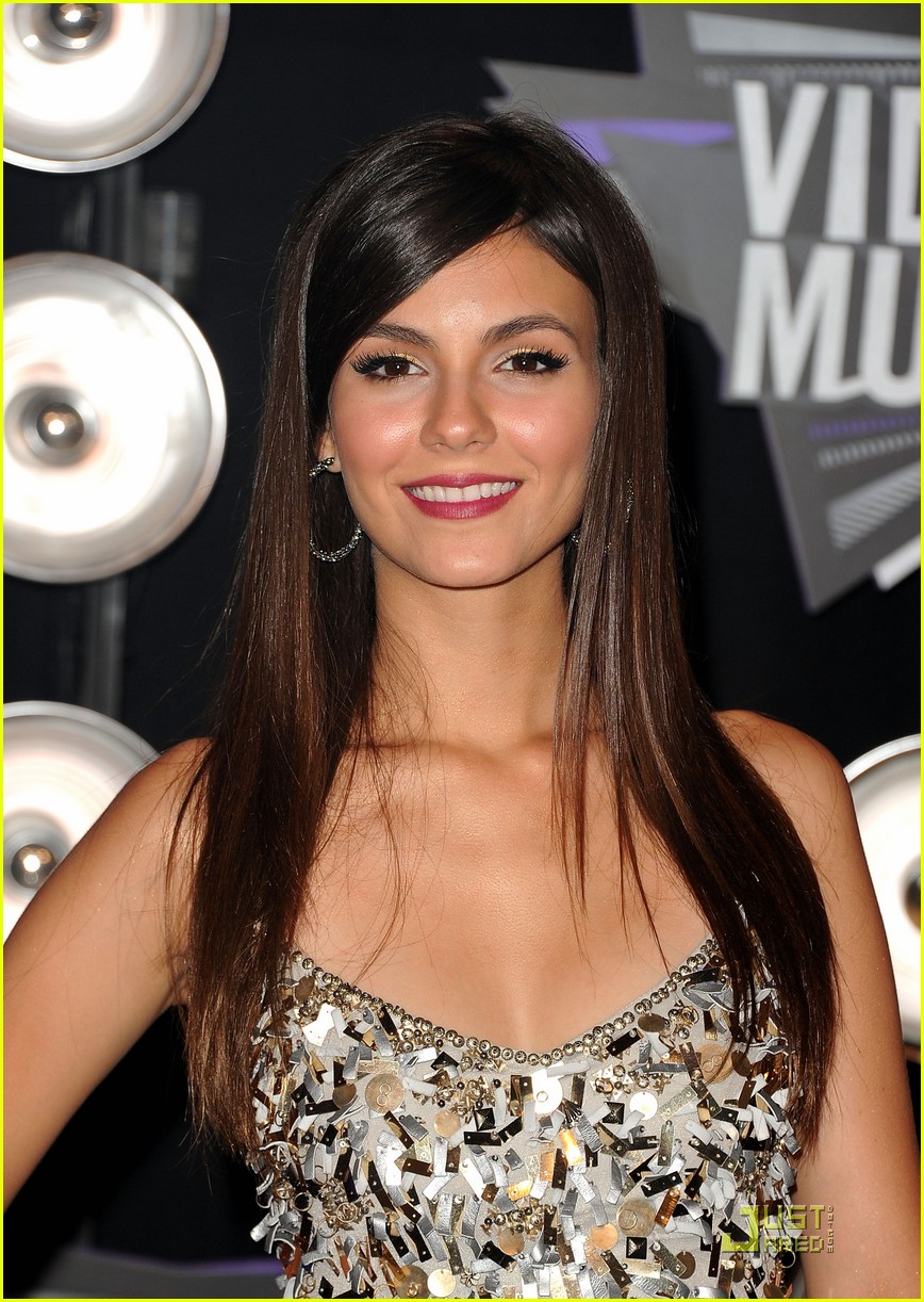 Victoria Justice: I Love Old Britney!