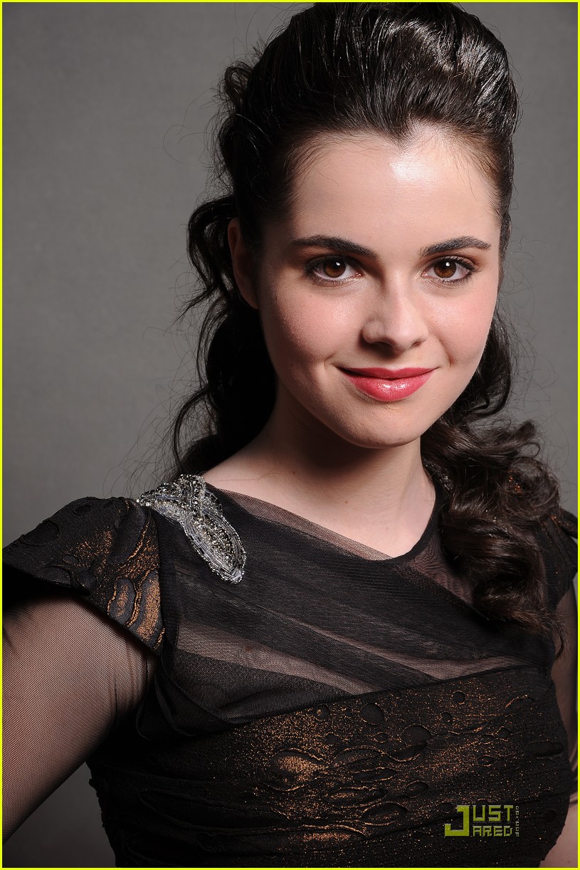 Vanessa Marano & Lucas Grabeel -- Teen Choice Awards 2011
