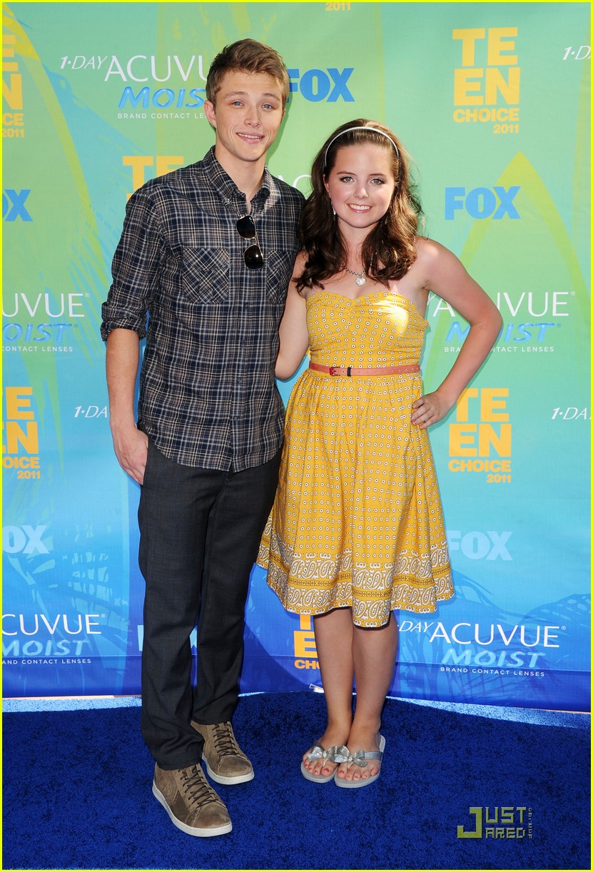 Sterling Knight & Meaghan Martin: Acuvue Winners at Teen Choice Awards!