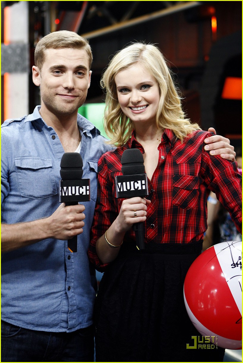 Sara Paxton: New.Music.Live With Dustin Milligan!