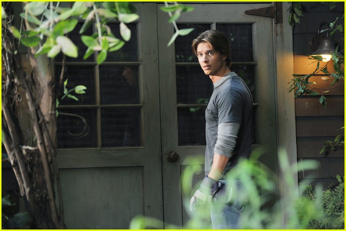 Ashley Benson & Tyler Blackburn: Swinging Sweeties