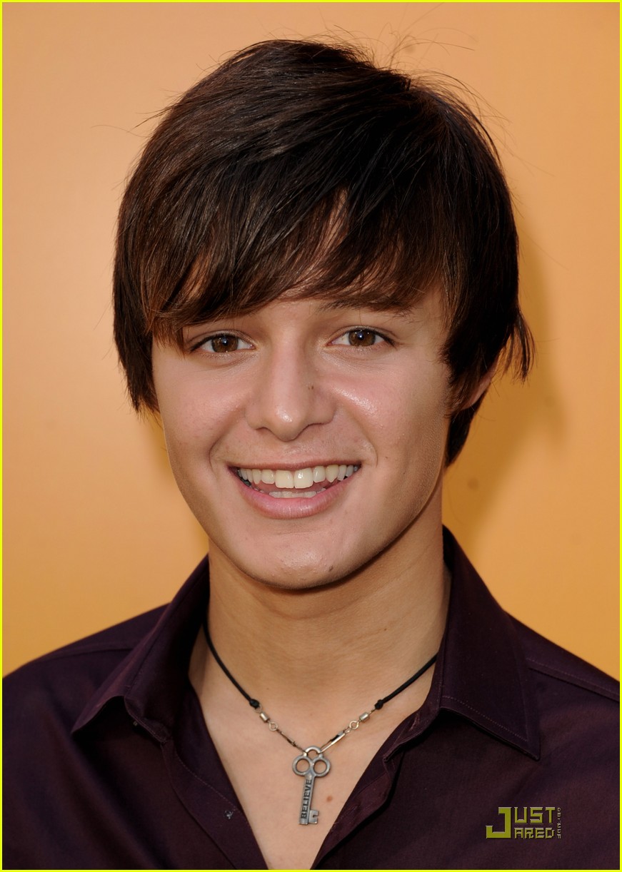 Nolan Sotillo & Raini Rodriguez: 'The Lion King' Premiere Pair