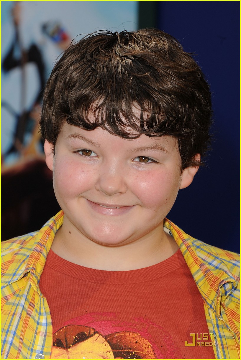 Stefanie Scott & Ryan Ochoa: 'The Lion King' Premiere!