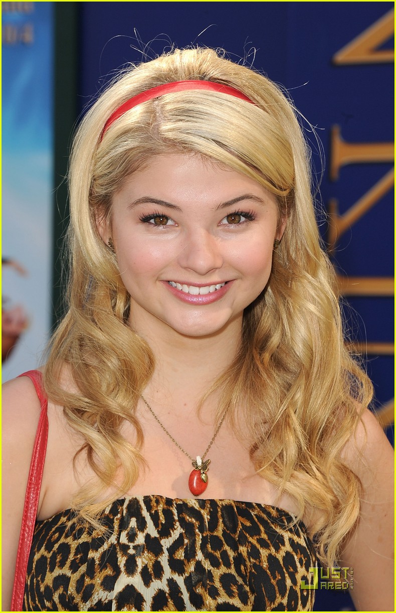 Stefanie Scott & Ryan Ochoa: 'The Lion King' Premiere!