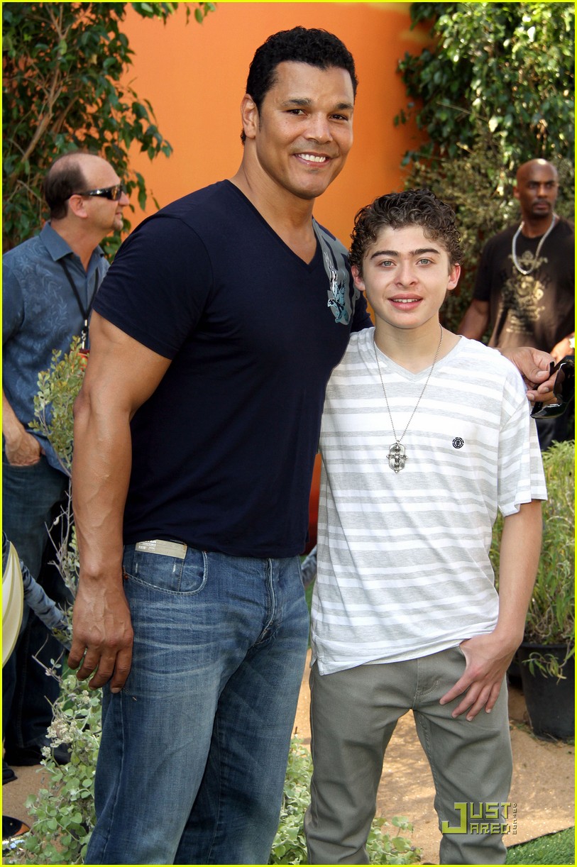 Stefanie Scott & Ryan Ochoa: 'The Lion King' Premiere!