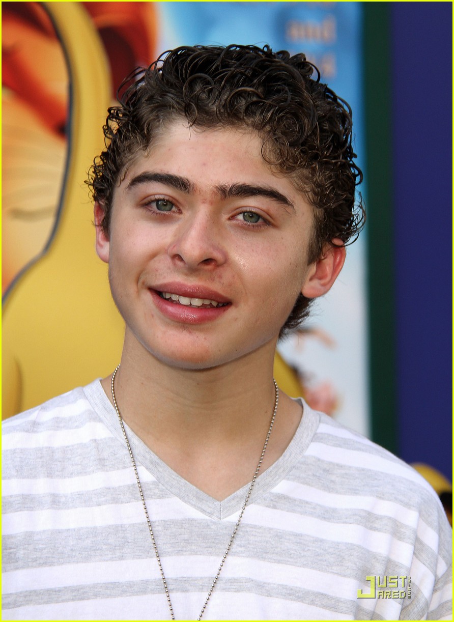 Stefanie Scott & Ryan Ochoa: 'The Lion King' Premiere!