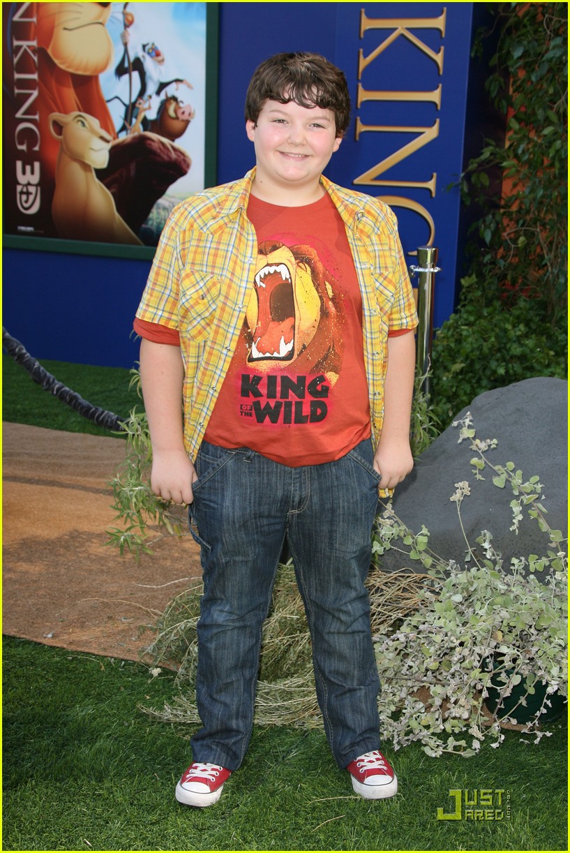 Stefanie Scott & Ryan Ochoa: 'The Lion King' Premiere!