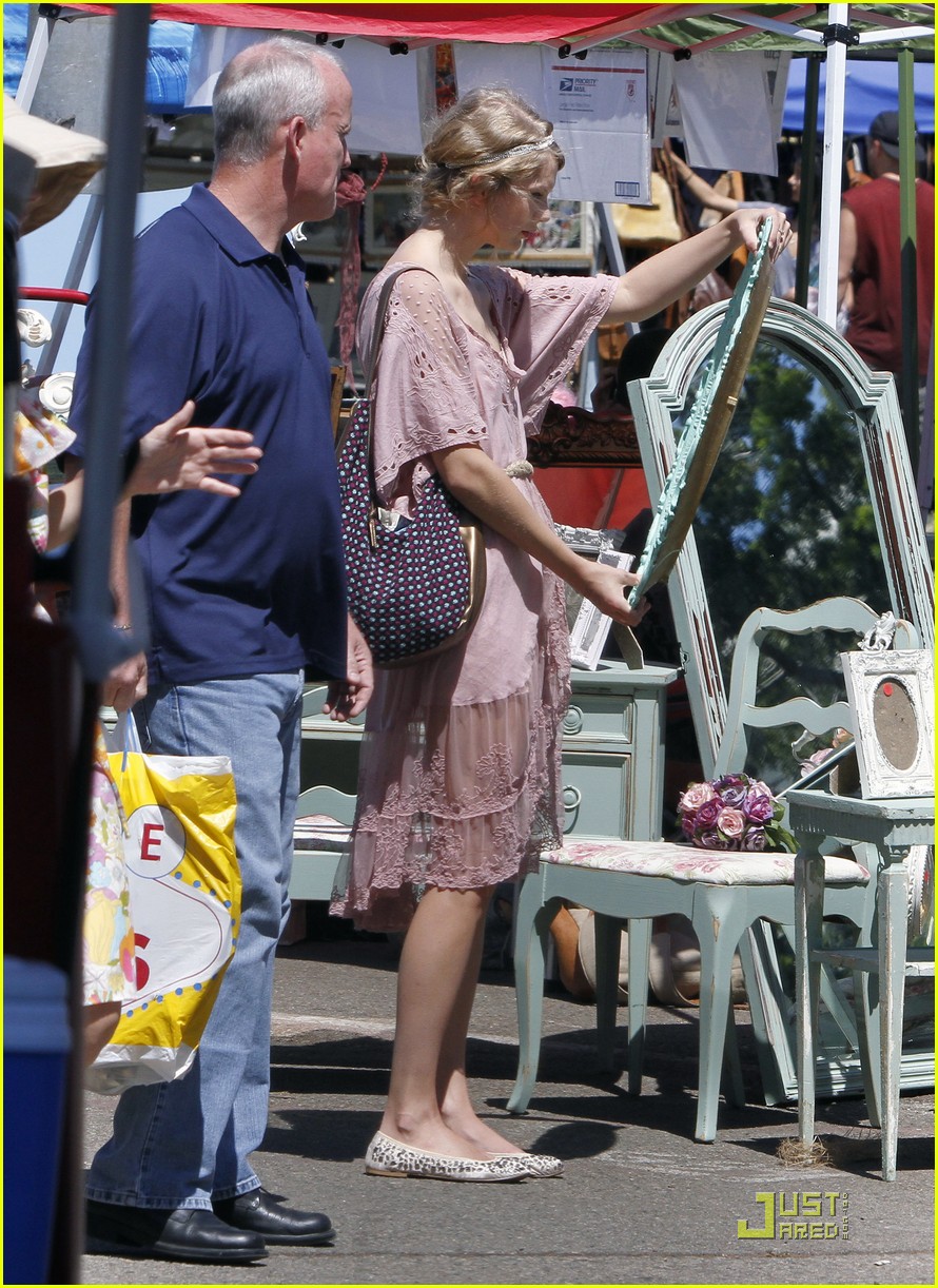 Taylor Swift: Melrose Avenue Flea Market
