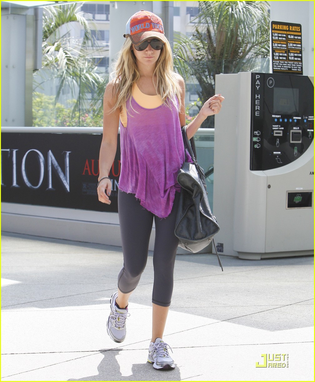 Ashley Tisdale: Up Early for Equinox