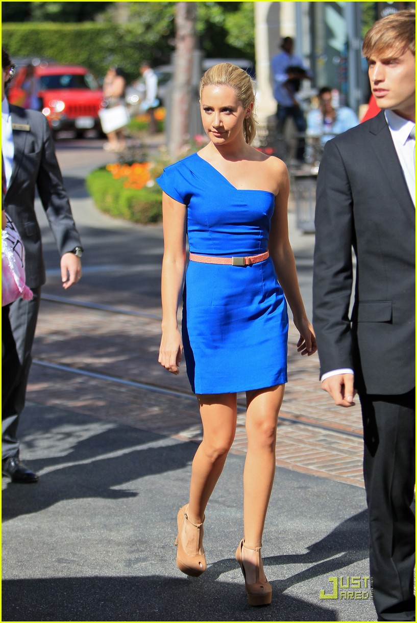 Ashley Tisdale: I Love Chocolate Milk!