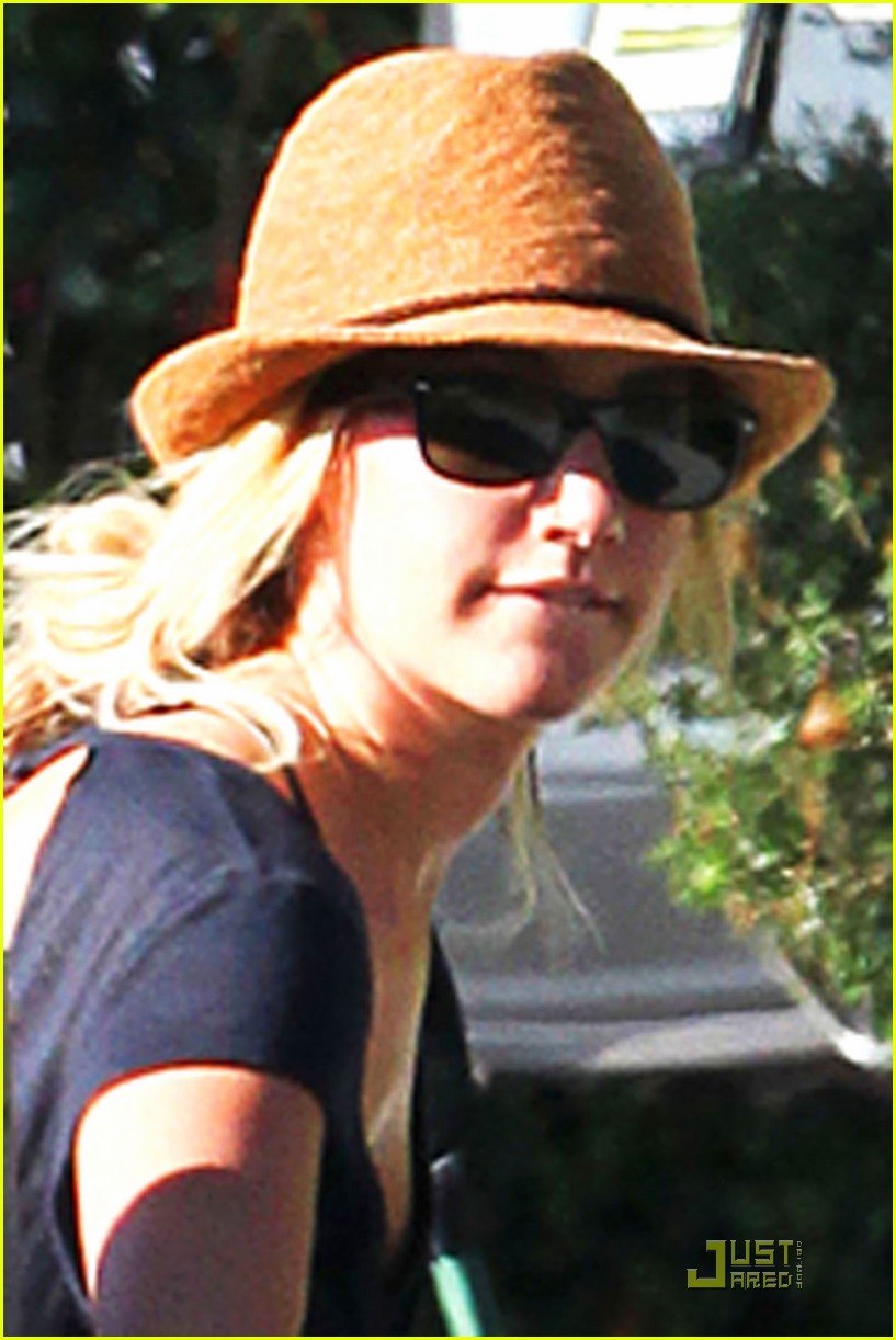 Ashley Tisdale: Puppy Pickup!