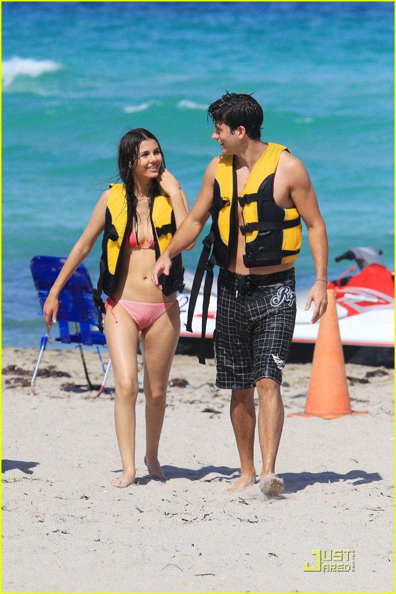 Victoria Justice & Ryan Rottman: Miami Mates