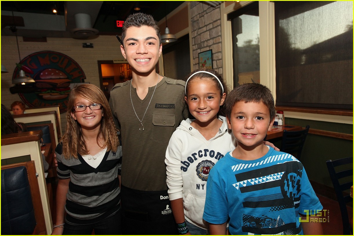 Adam Irigoyen: Chili's VIP Server!